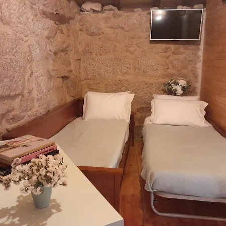 Domek alpejski Ninho Do Corvo Da Urgueira *