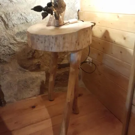 Ninho Do Corvo Da Urgueira Alpehytte *