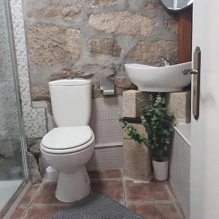 Domek alpejski Ninho Do Corvo Da Urgueira