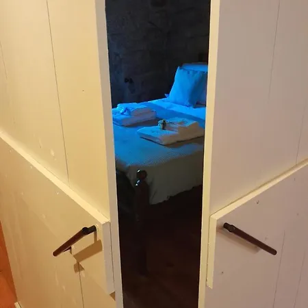 Ninho Do Corvo Da Urgueira Alpehytte *