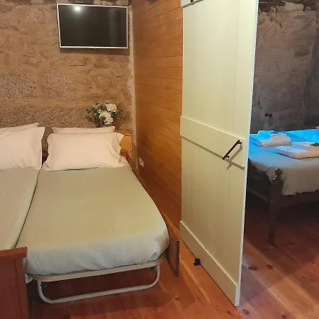 Ninho Do Corvo Da Urgueira